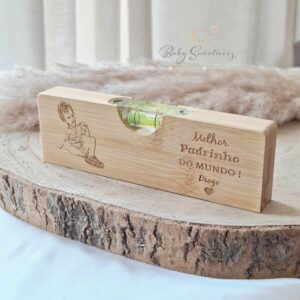 Niveau à bulles et ouvre-bouteille