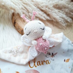 Doudou papillon en crochet