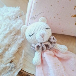 Doudou ourson câlin