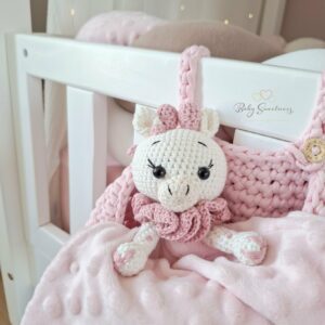 Doudou girafe avec petits bras