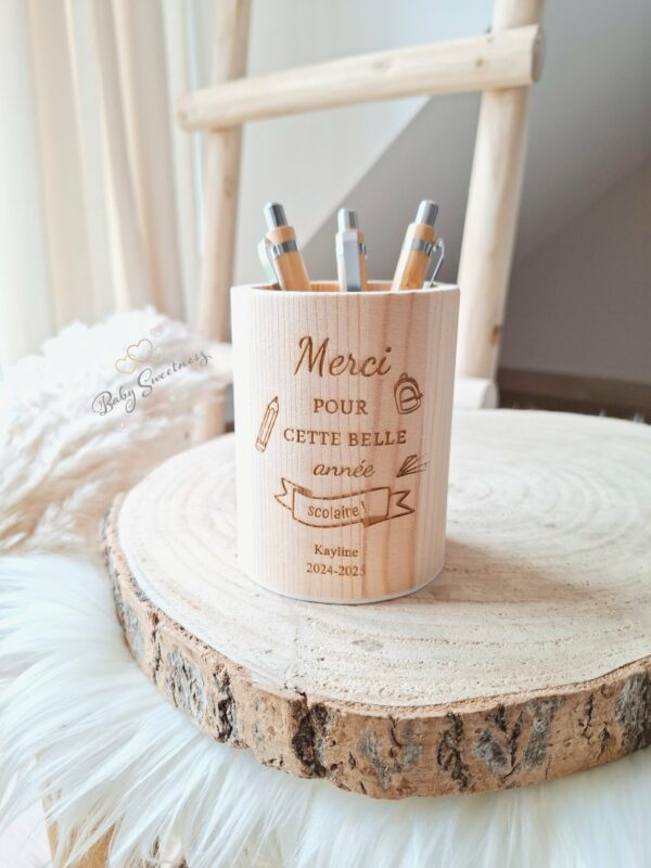 Pot à stylo en bois