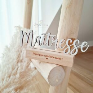Mot/prénom sur socle en bois