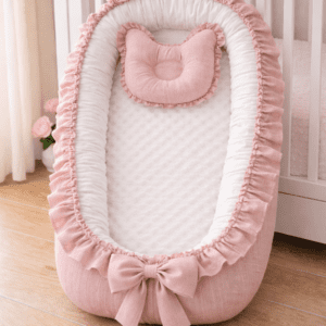 Nid de bébé neutre avec volants