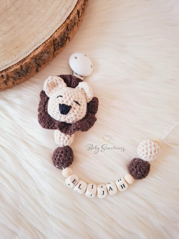 Attache tétine lion en crochet