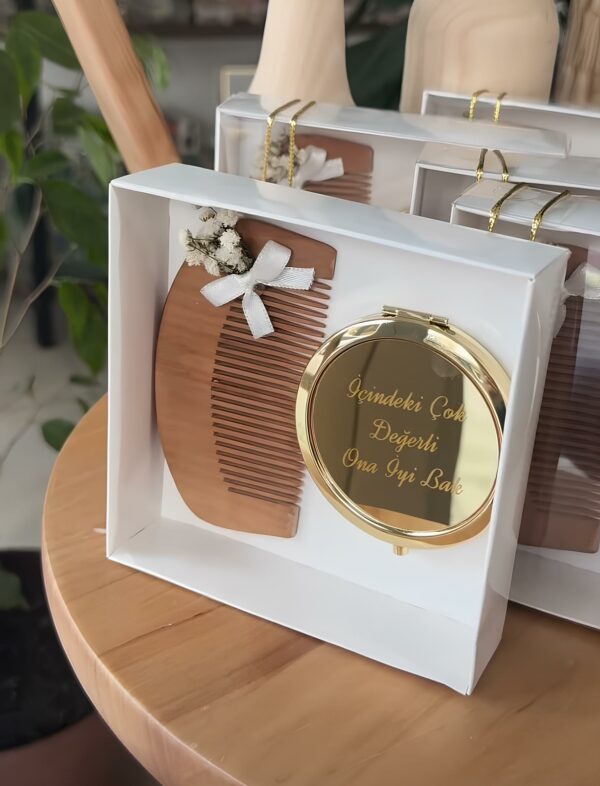 Coffret Miroir et peigne