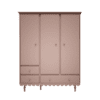 Armoire rose à trois portes