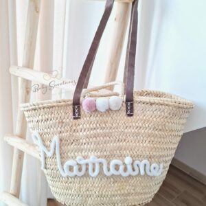 Panier en osier pompons