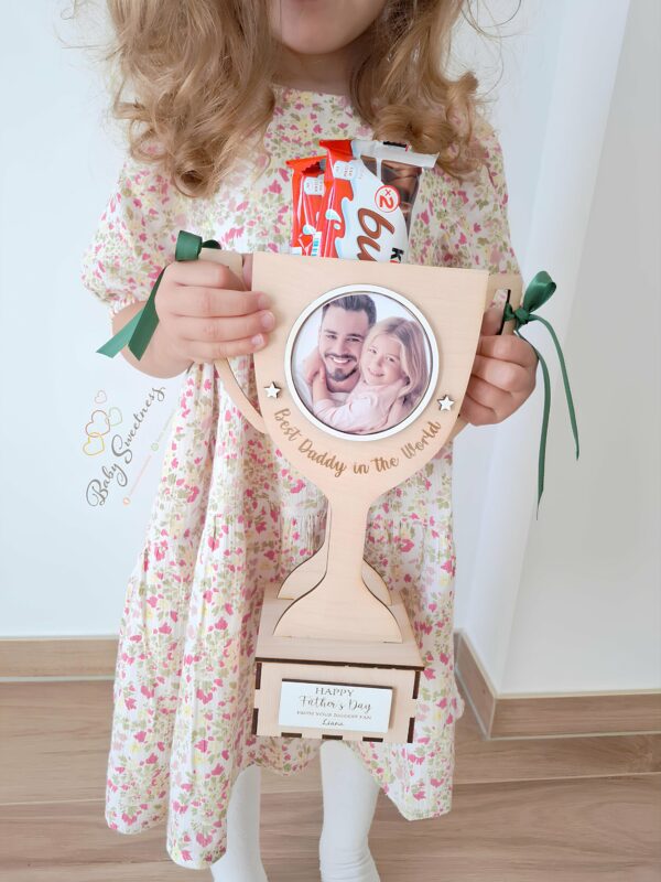 Trophée en bois avec photo – Image 2