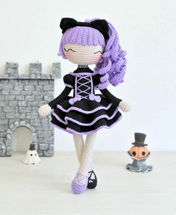 Poupée Aliya Halloween