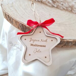 Boule étoile de Noël personnalisée