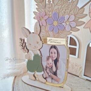 Cadre lapin de pâques bouquet de fleur