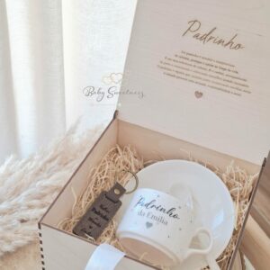 Coffret avec Tasse avec soucoupe, cuillère et porte-clés