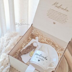 Coffret avec Tasse avec soucoupe, cuillère et porte-clés